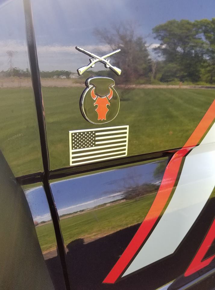 34th Red Bull Infantry Division Metal Decal