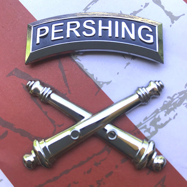 Pershing Tab Black/Chrome